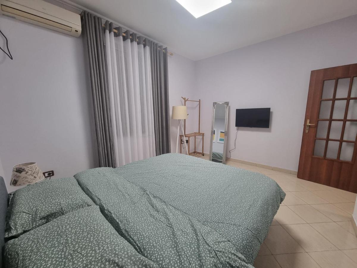 Glamorous Apartment In Tirana Extérieur photo